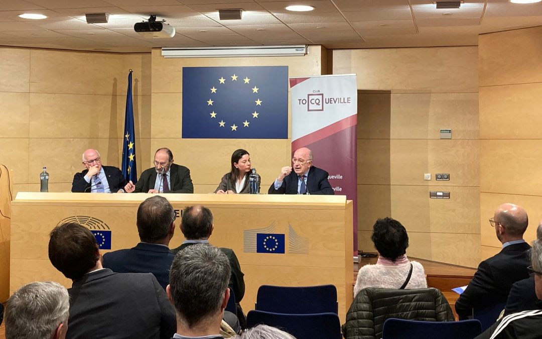 Diálogo «España 2023: Presidir el Consejo de la UE en tiempos de crisis», con Joaquín Almunia, Javoer Zarzalejos y Emilio Lamo de Espinosa
