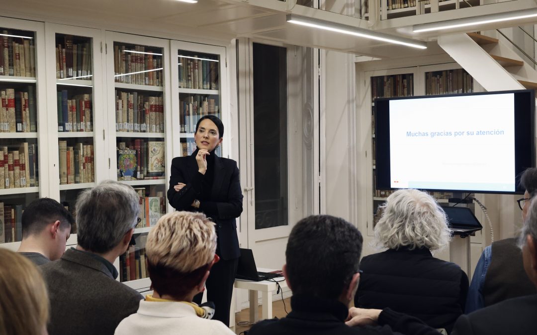 Seminario «Del desencanto a la polarización: el populismo como espejo de nuestras democracias. Raíces comunes, rostros distintos», con Ainhoa Uribe